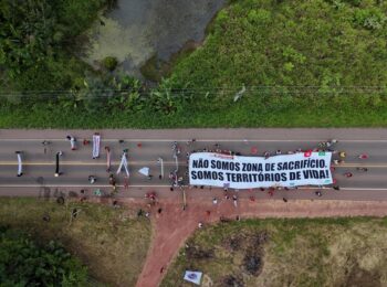 Movimientos y organizaciones sociales latinoamericanas y del Caribe denuncian a los mercados de carbono frente a la COP30